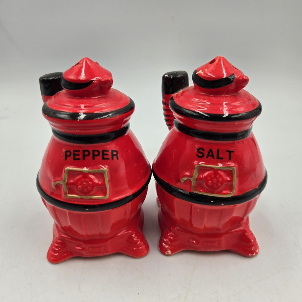 Vintage Pot Bellied Wood Stove Red Salt & Pepper Shakers Ceramic Made in Japan